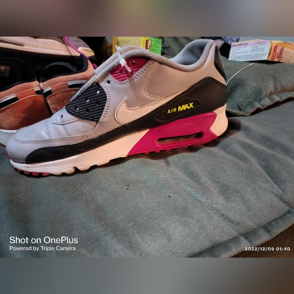 Nike air maxs